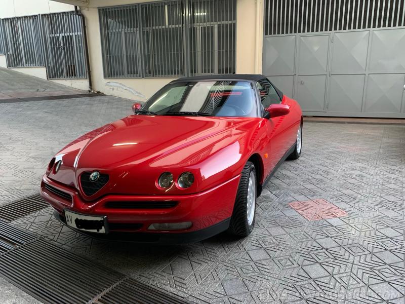 1993 Alfa Romeo Spider 2000 CAR_STATUS_RESTORED